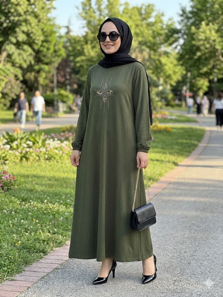 Taş Detaylı Uzun Elbise