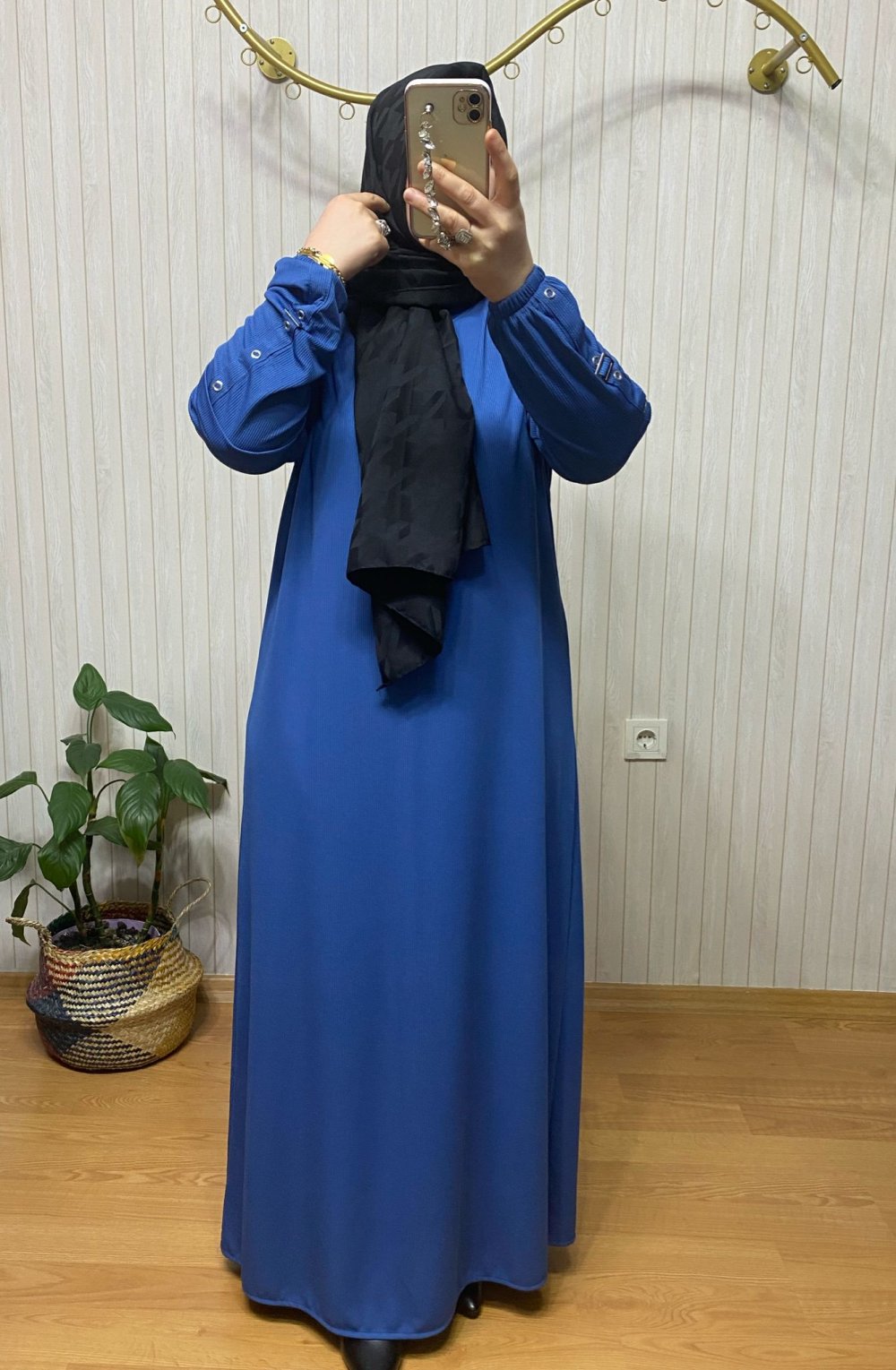 Kolu Halka Detaylı Elbise Elsi -
