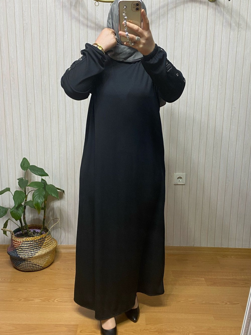 Kolu Halka Detaylı Elbise Elsi -